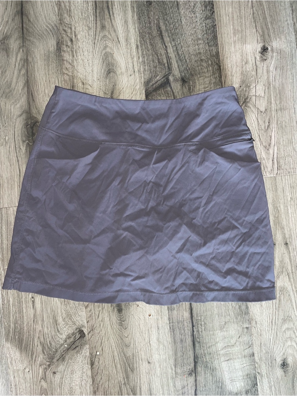Sleek Grey Active Skort with Seam Pocket